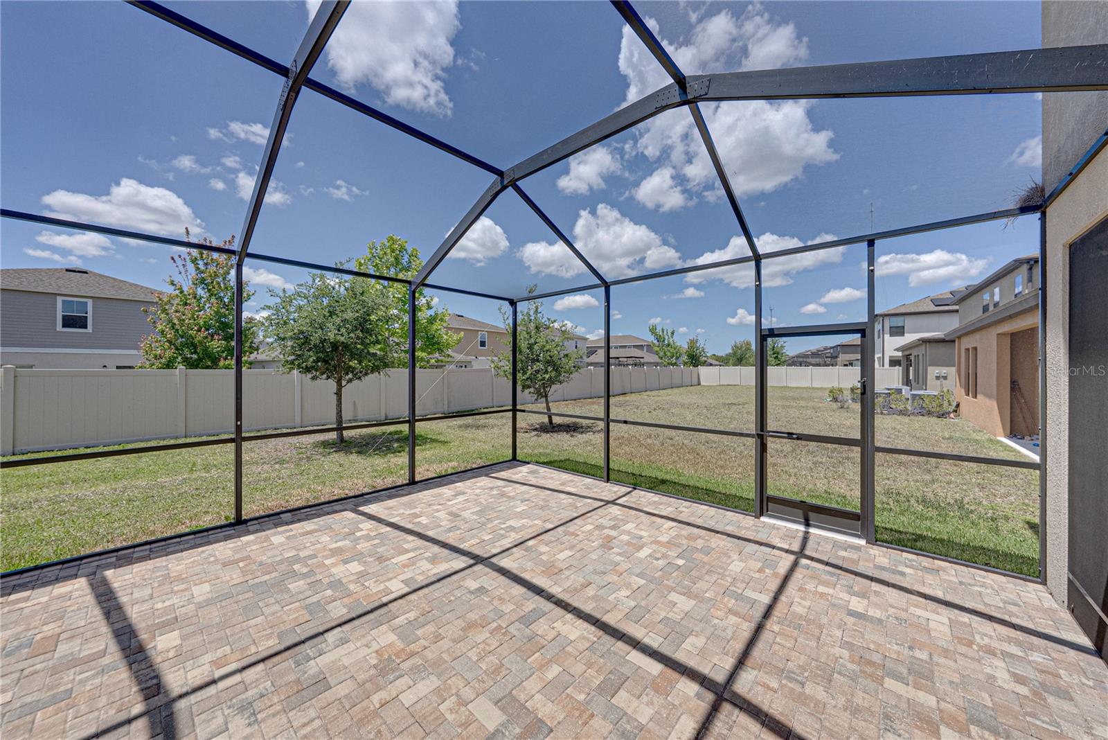 B & D HAWKSTONE PH I - Residential Lease