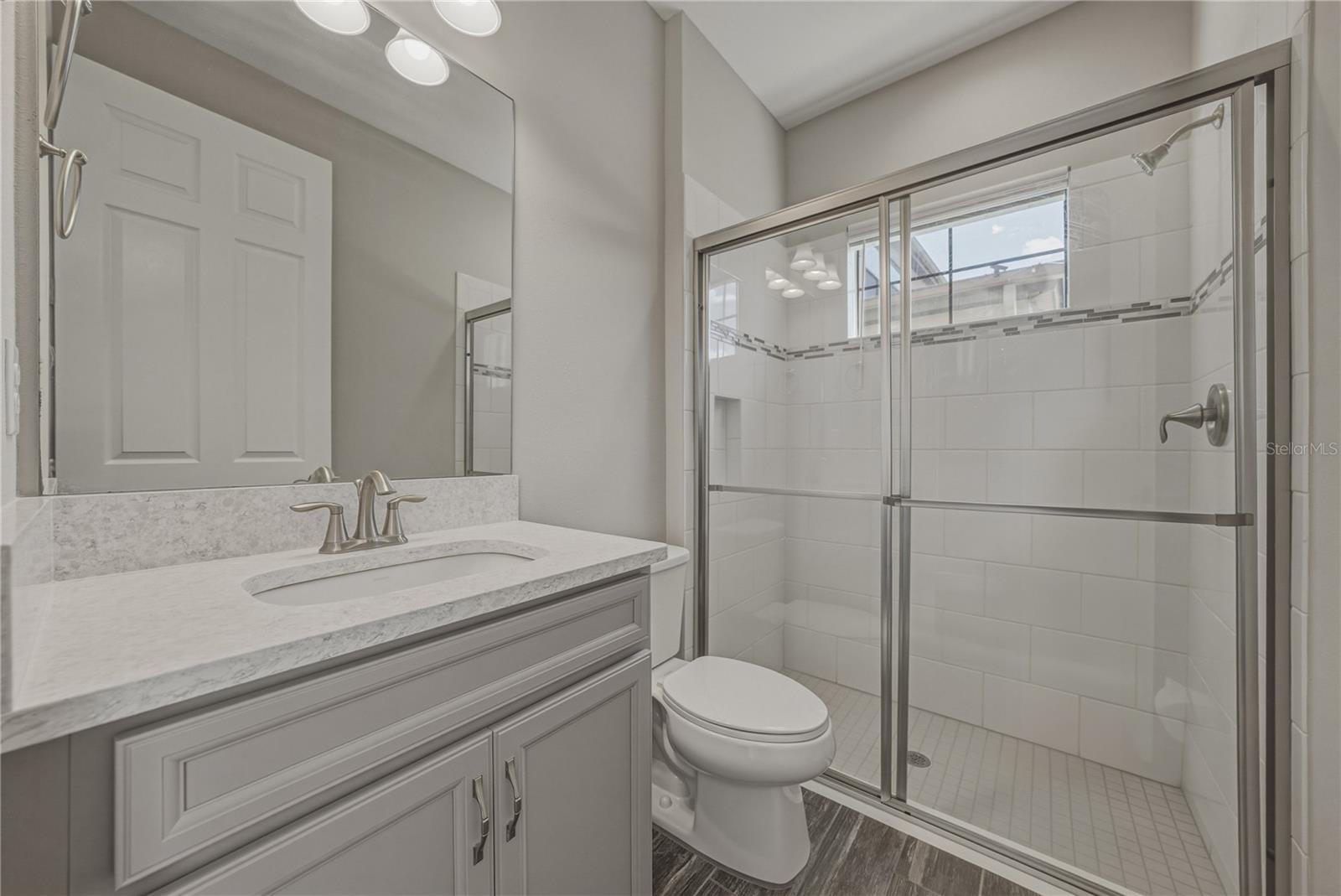 B & D HAWKSTONE PH I - Residential Lease
