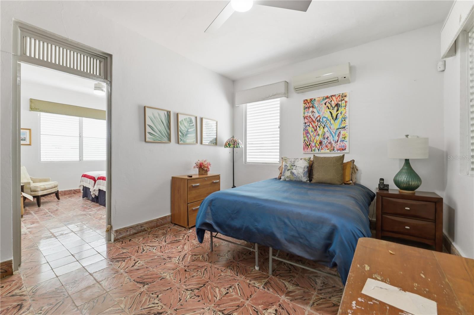 URB SANTA ISIDRA - Residential