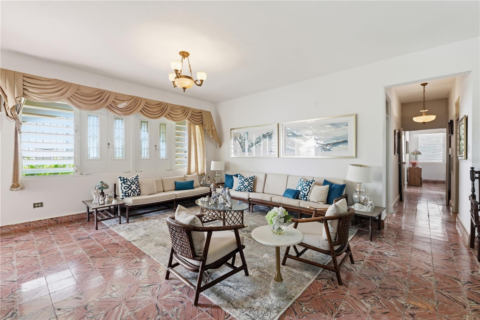 URB SANTA ISIDRA - Residential