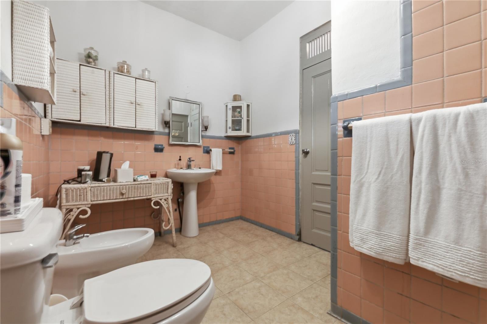 URB SANTA ISIDRA - Residential
