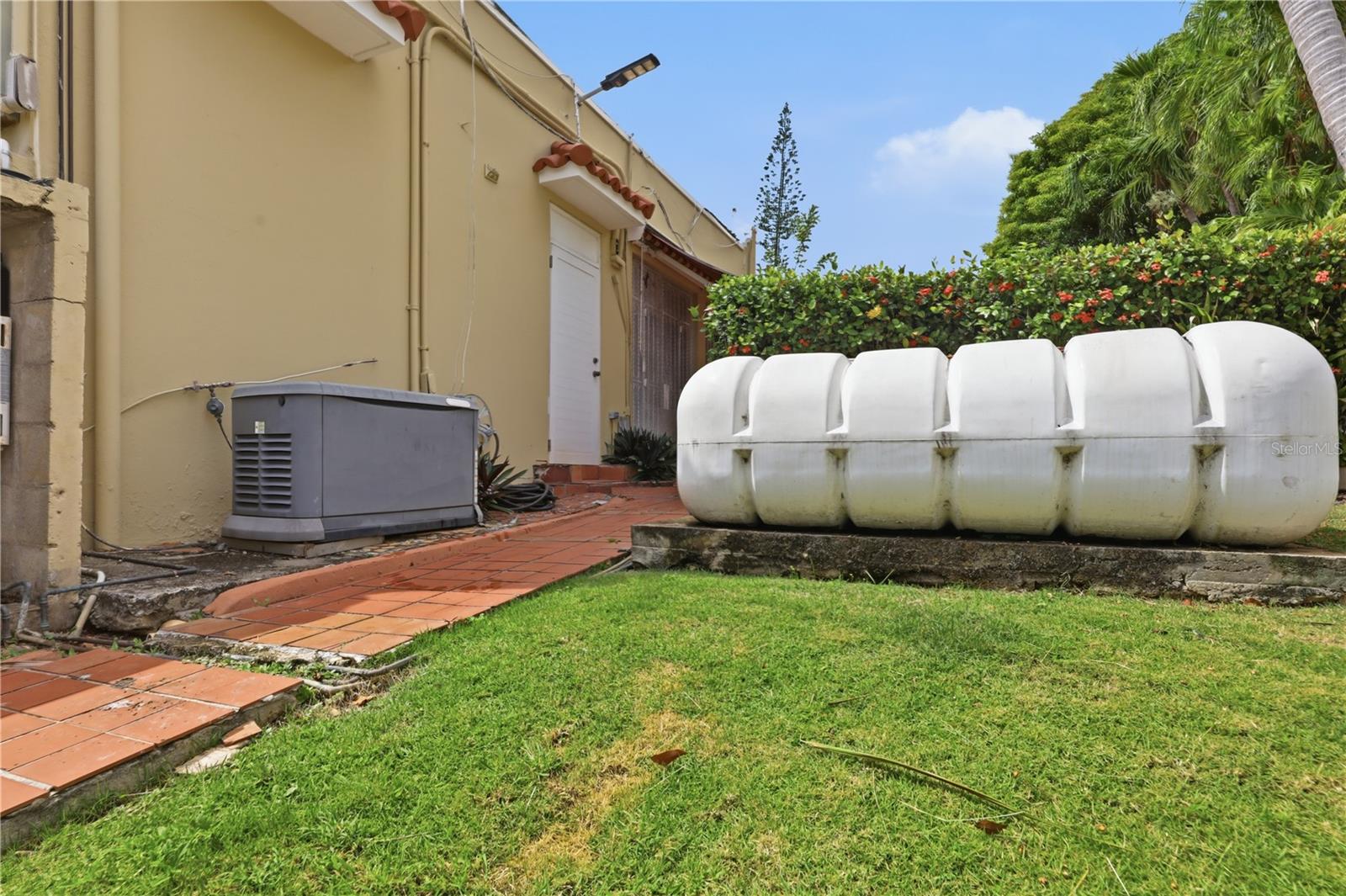 URB SANTA ISIDRA - Residential
