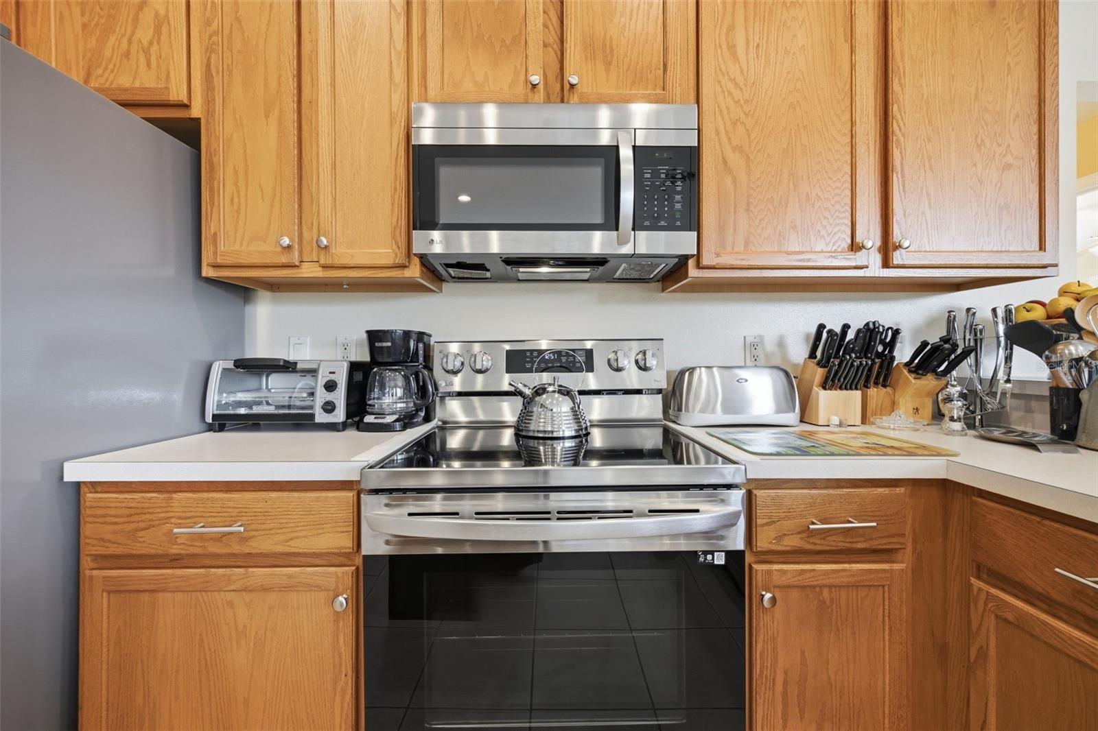 LEXINGTON OAKS VILLAGE 17 UNITS A & B - Residential