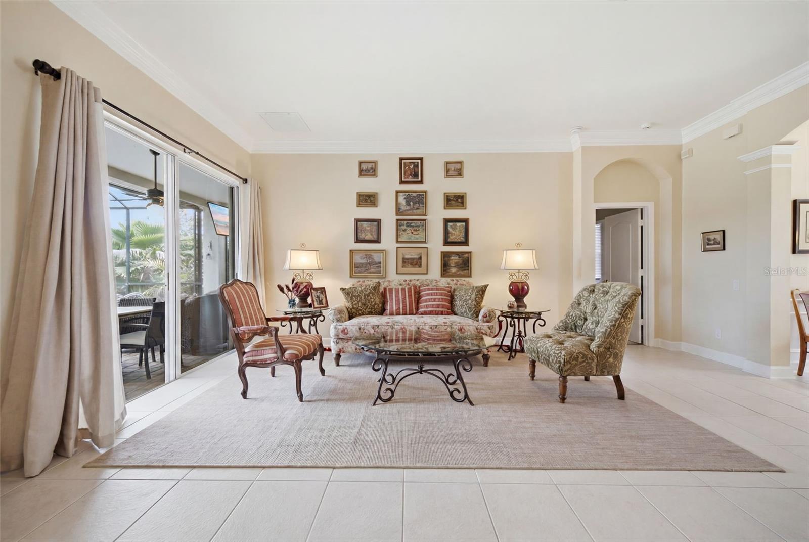 LEXINGTON OAKS VILLAGE 17 UNITS A & B - Residential