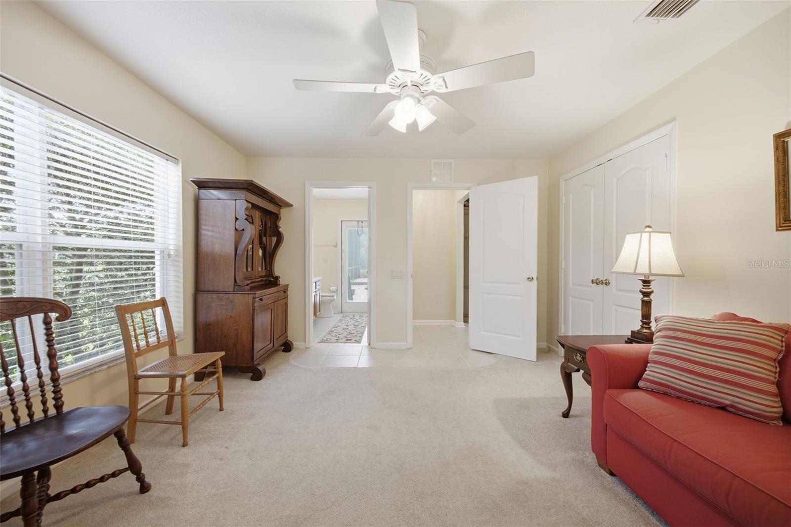 LEXINGTON OAKS VILLAGE 17 UNITS A & B - Residential