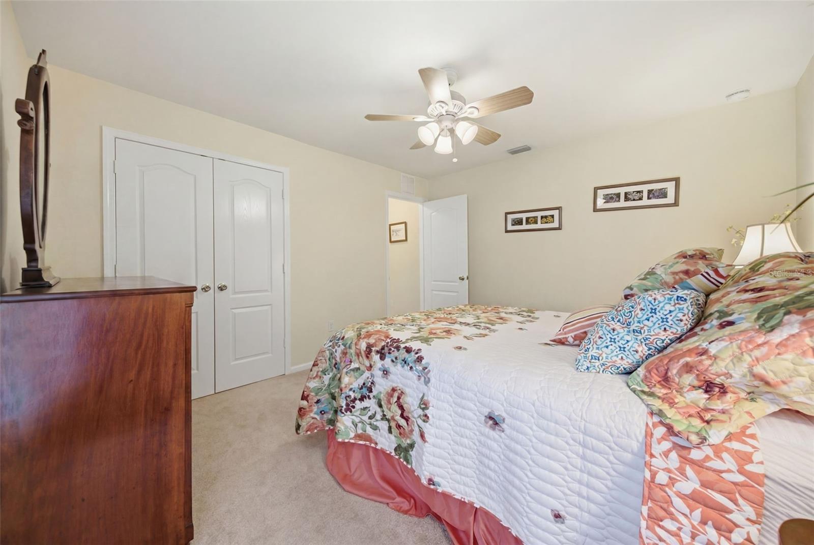 LEXINGTON OAKS VILLAGE 17 UNITS A & B - Residential