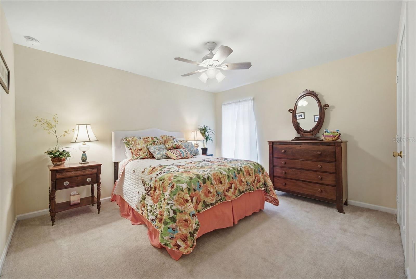 LEXINGTON OAKS VILLAGE 17 UNITS A & B - Residential