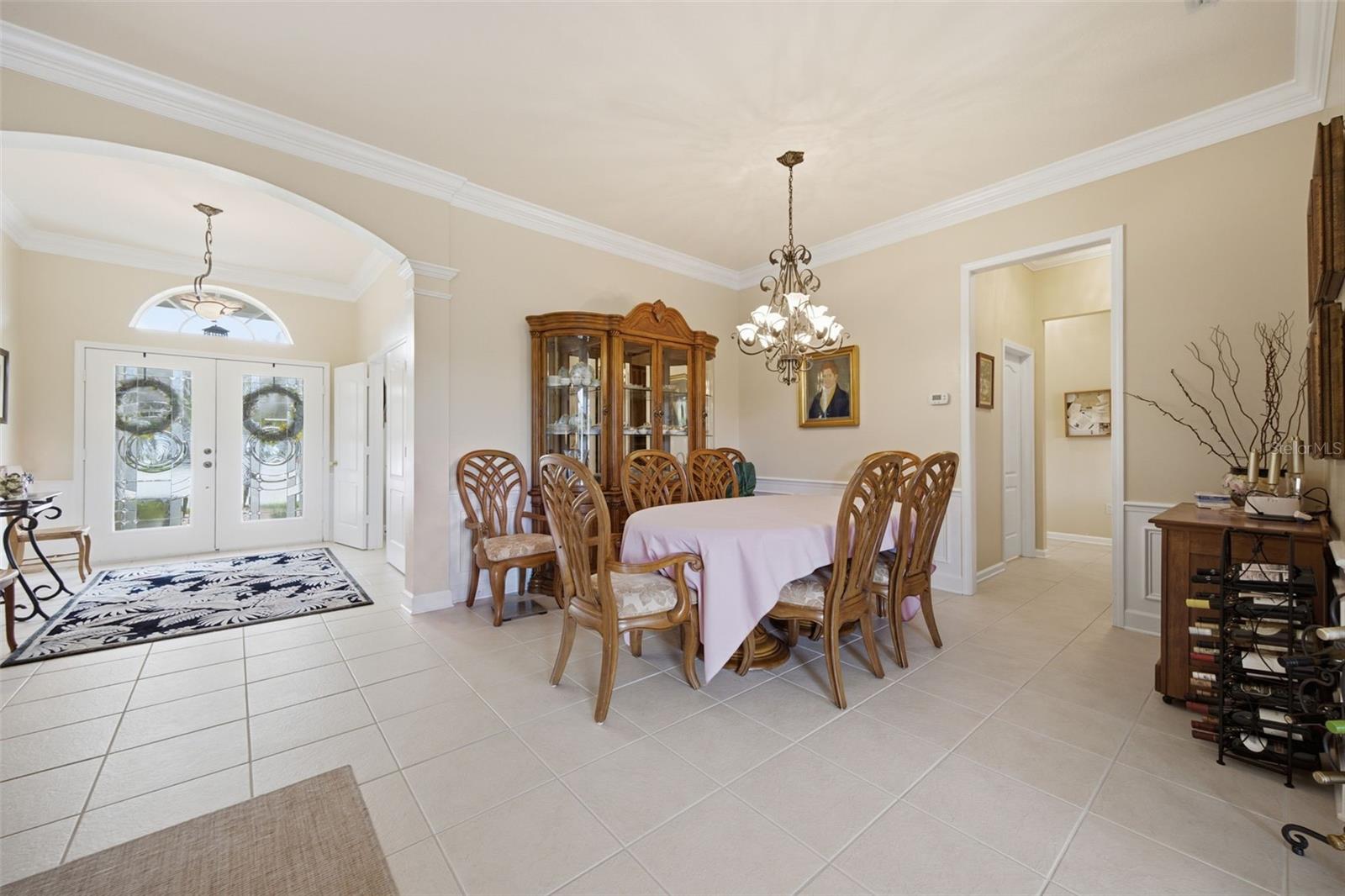 LEXINGTON OAKS VILLAGE 17 UNITS A & B - Residential