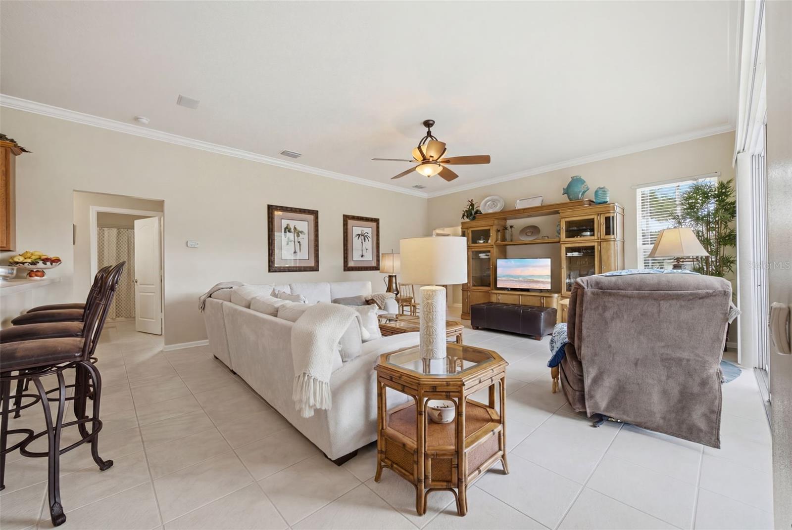 LEXINGTON OAKS VILLAGE 17 UNITS A & B - Residential
