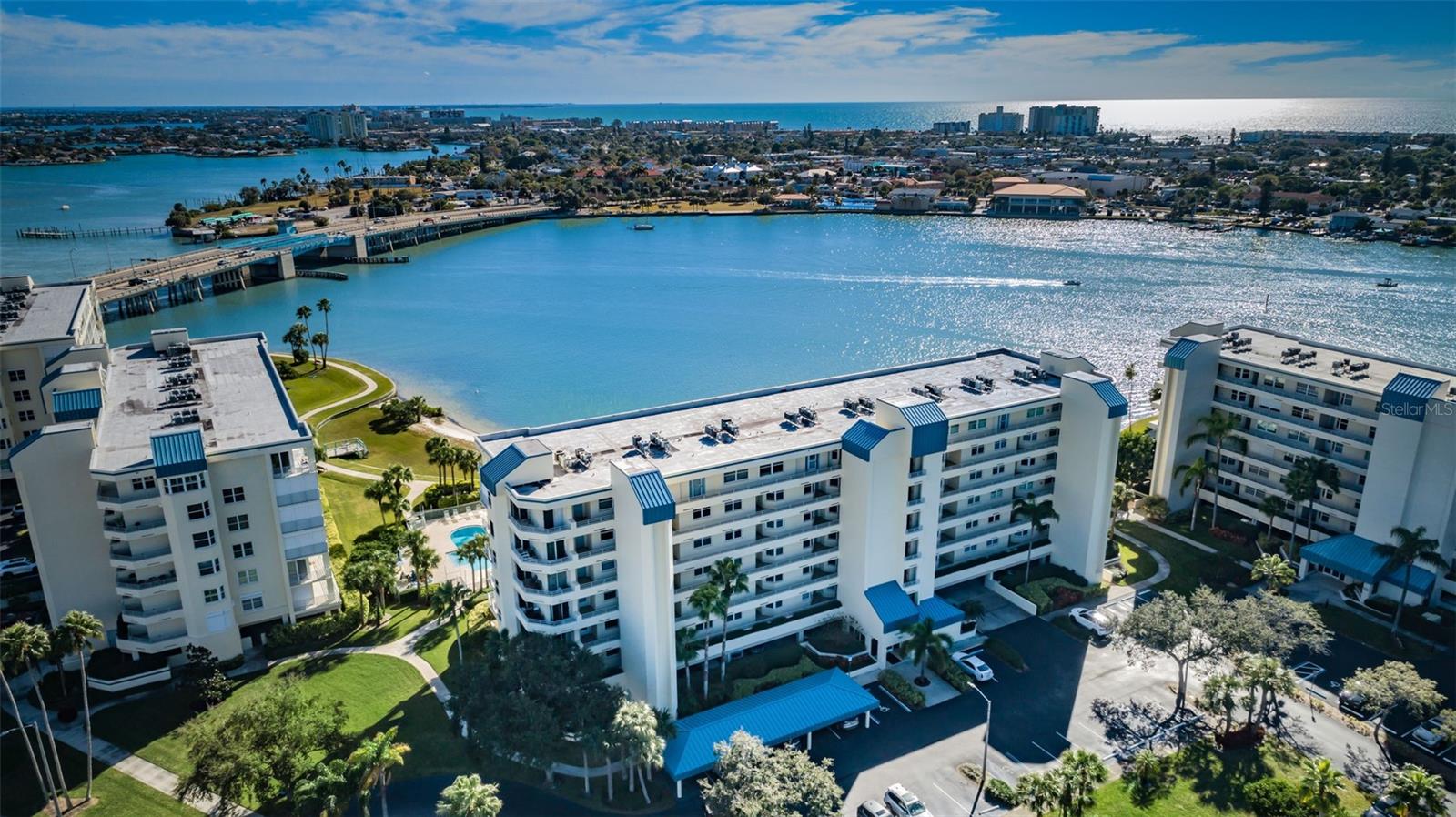 HARBOURSIDE CONDO - Residential