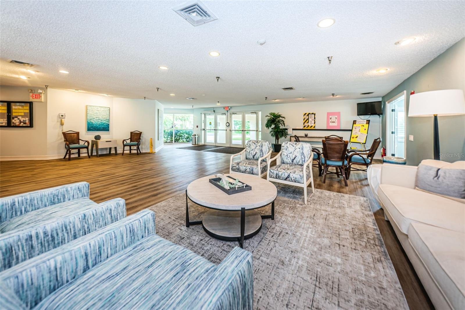HARBOURSIDE CONDO - Residential
