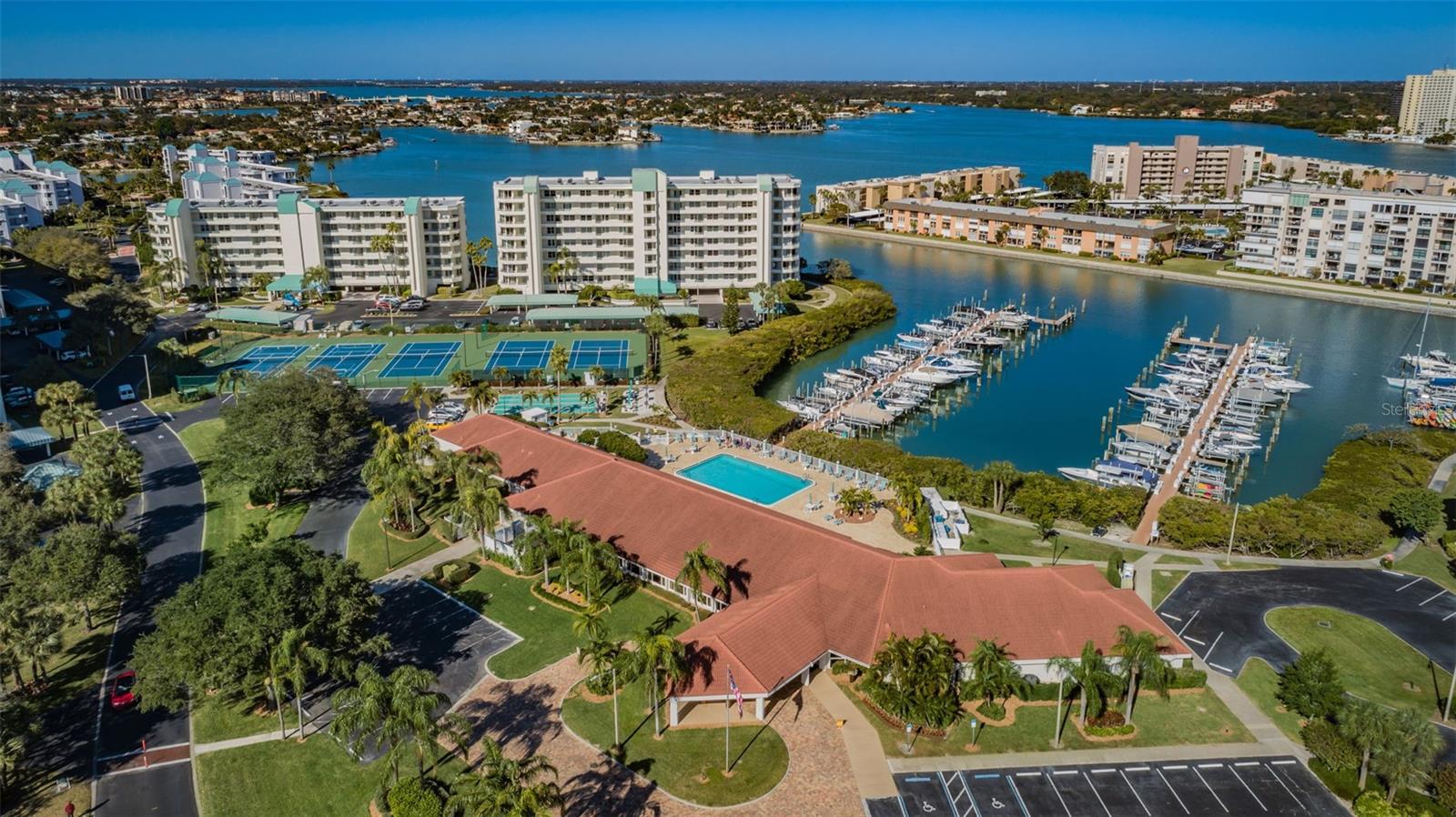 HARBOURSIDE CONDO - Residential