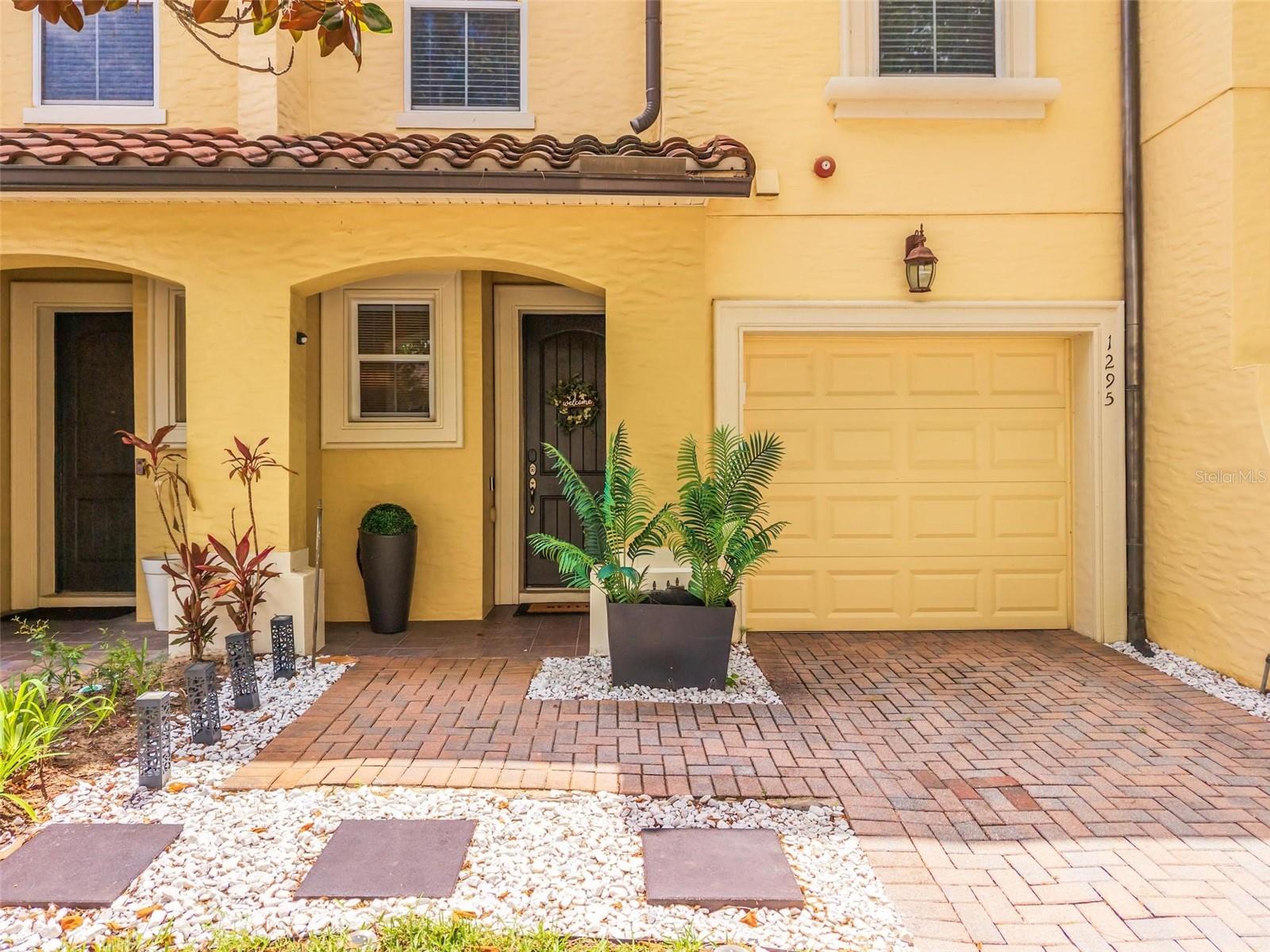 ENCLAVE AT MAITLAND - Residential
