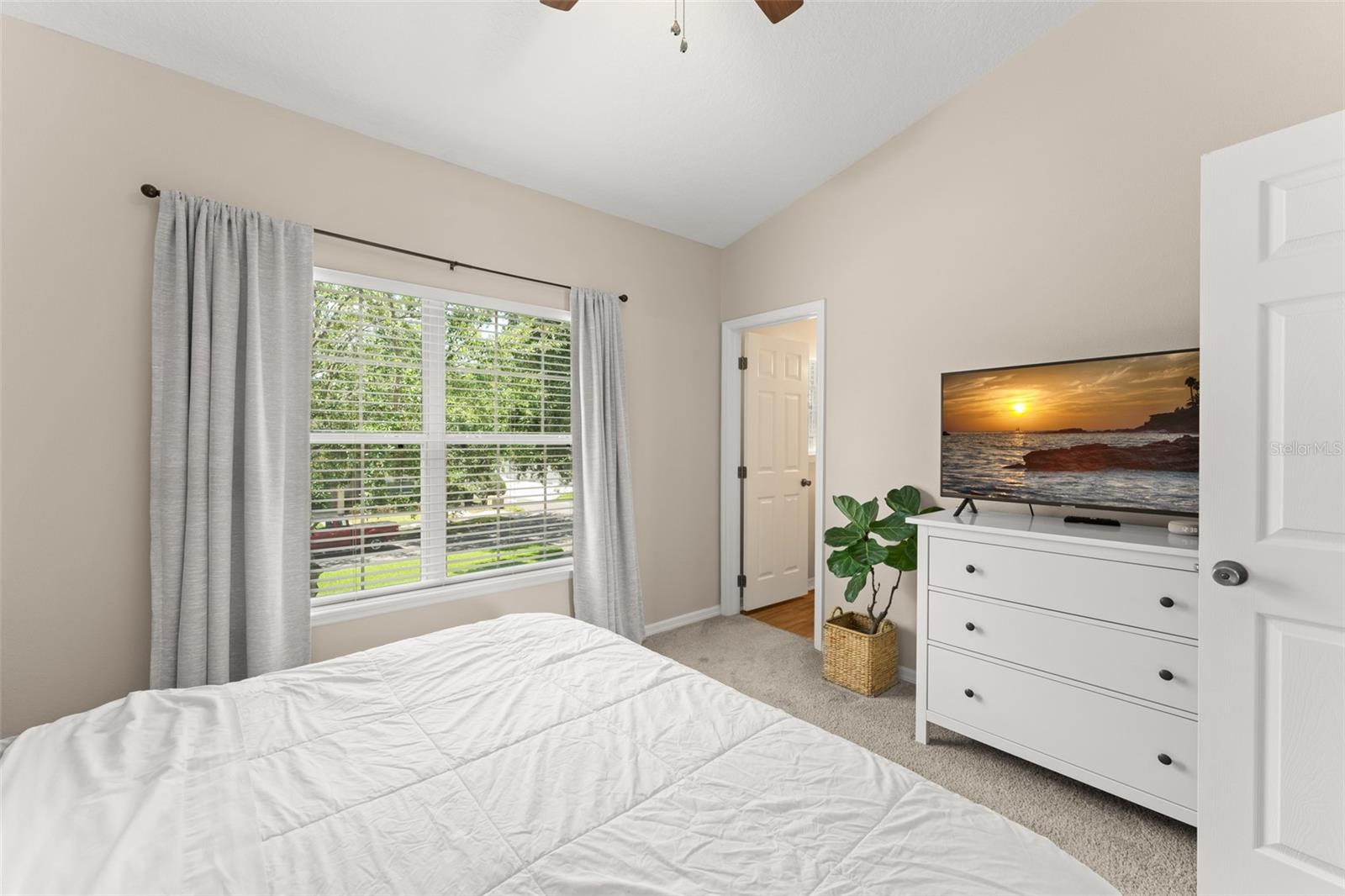 LAKES OF WINDERMERE - LAKE REAMS TOWNHOMES - Residential