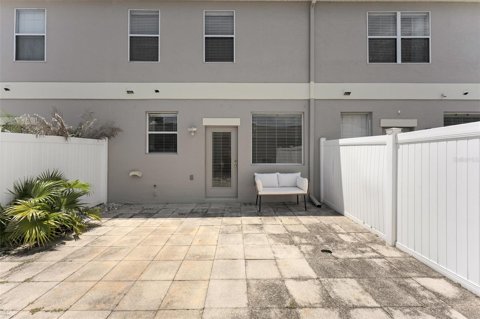 LAKES OF WINDERMERE - LAKE REAMS TOWNHOMES - Residential