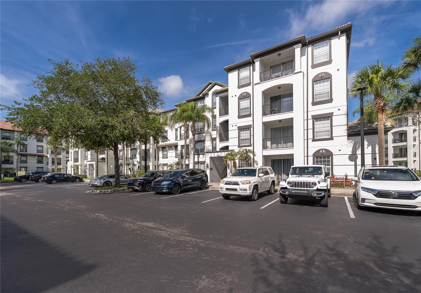 ISLES/CAY COMMONS - Residential