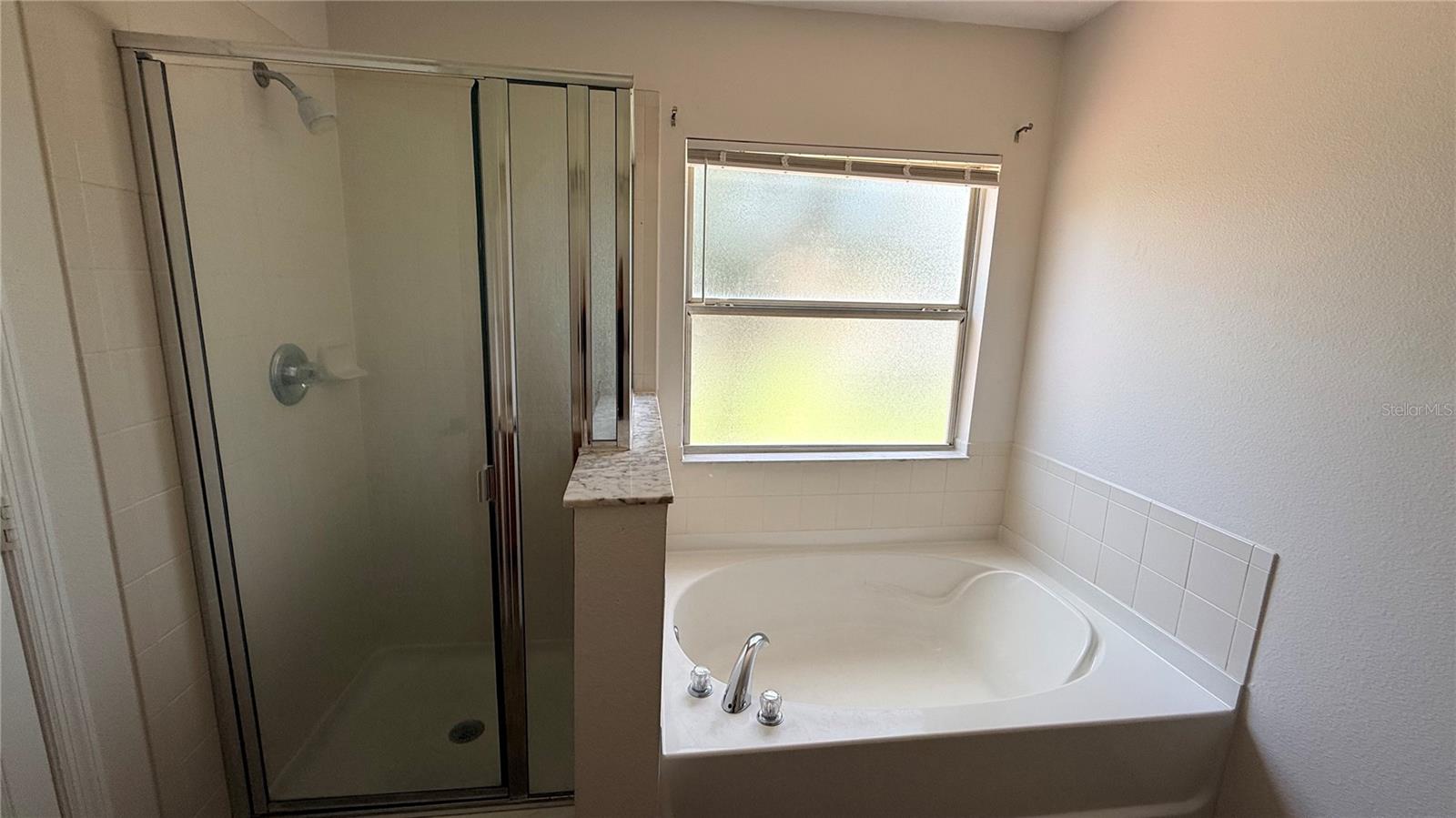 AMBER POINTE UNIT 2 - Residential Lease