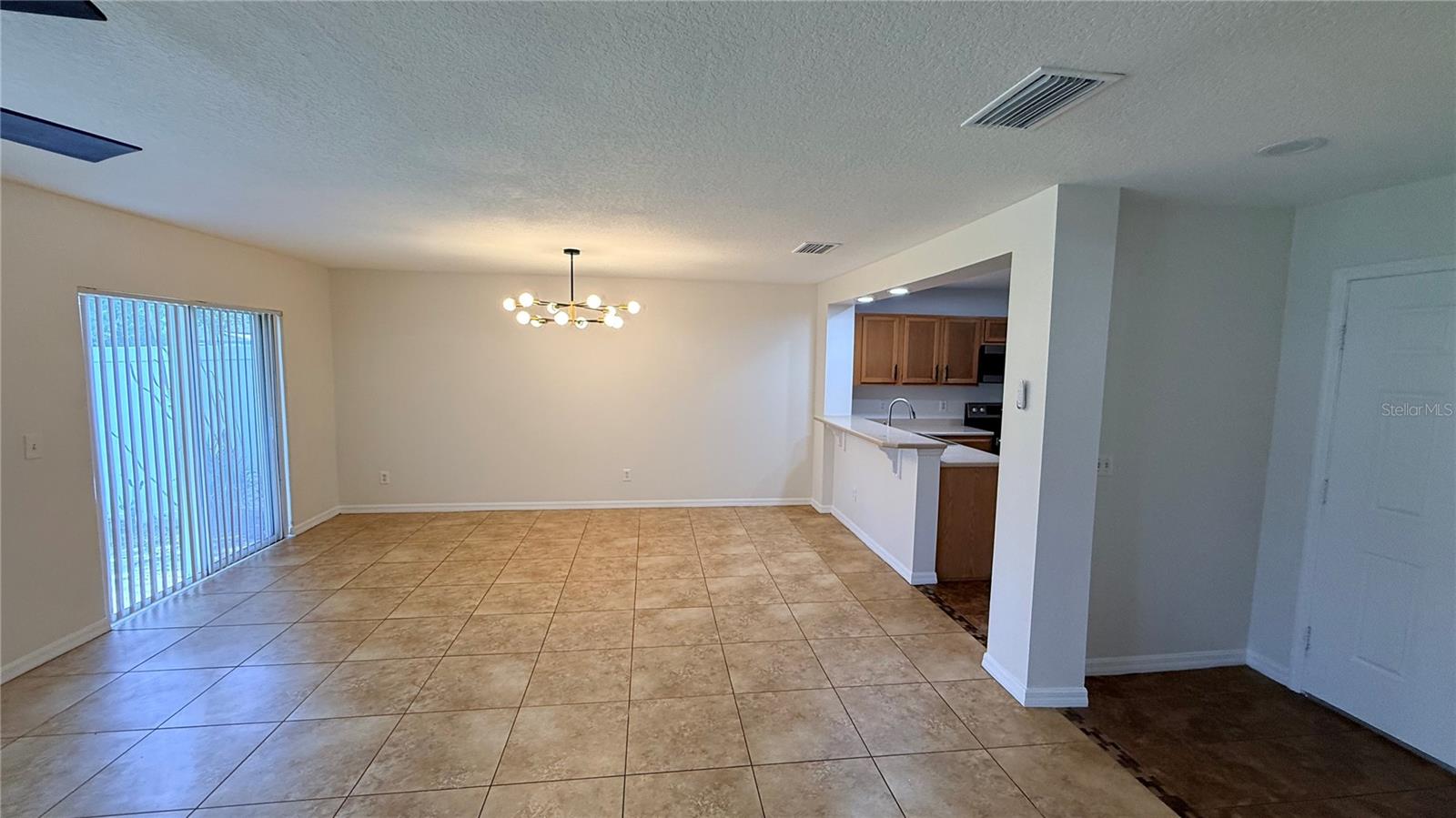 AMBER POINTE UNIT 2 - Residential Lease