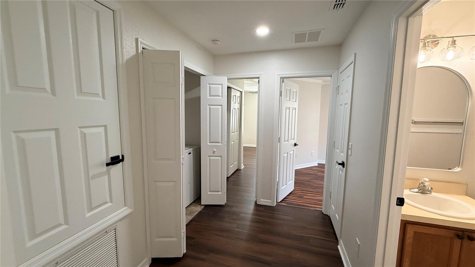 AMBER POINTE UNIT 2 - Residential Lease