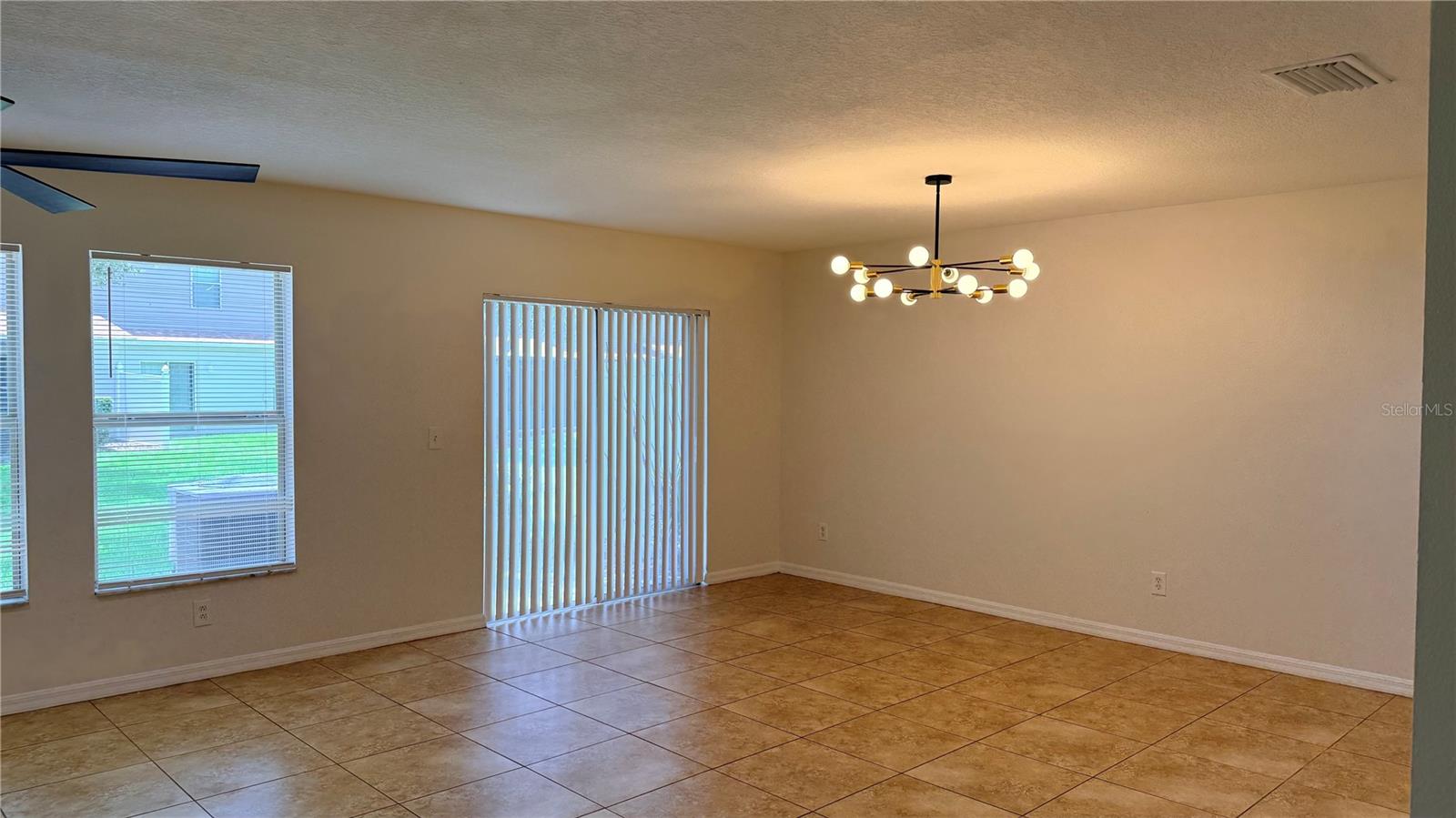 AMBER POINTE UNIT 2 - Residential Lease