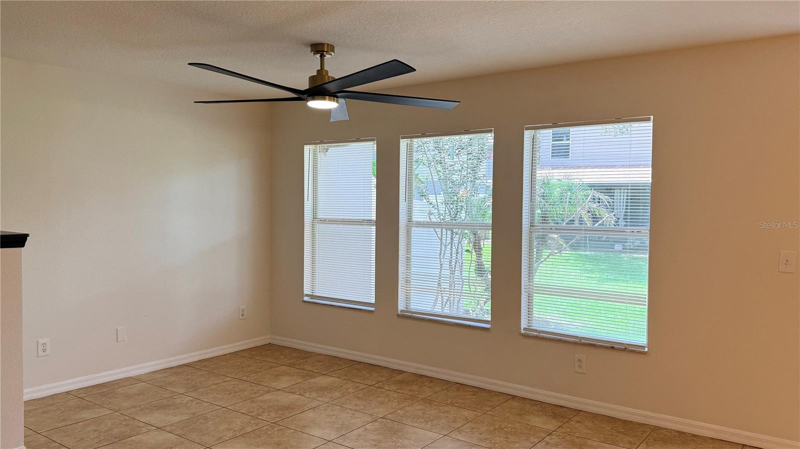 AMBER POINTE UNIT 2 - Residential Lease