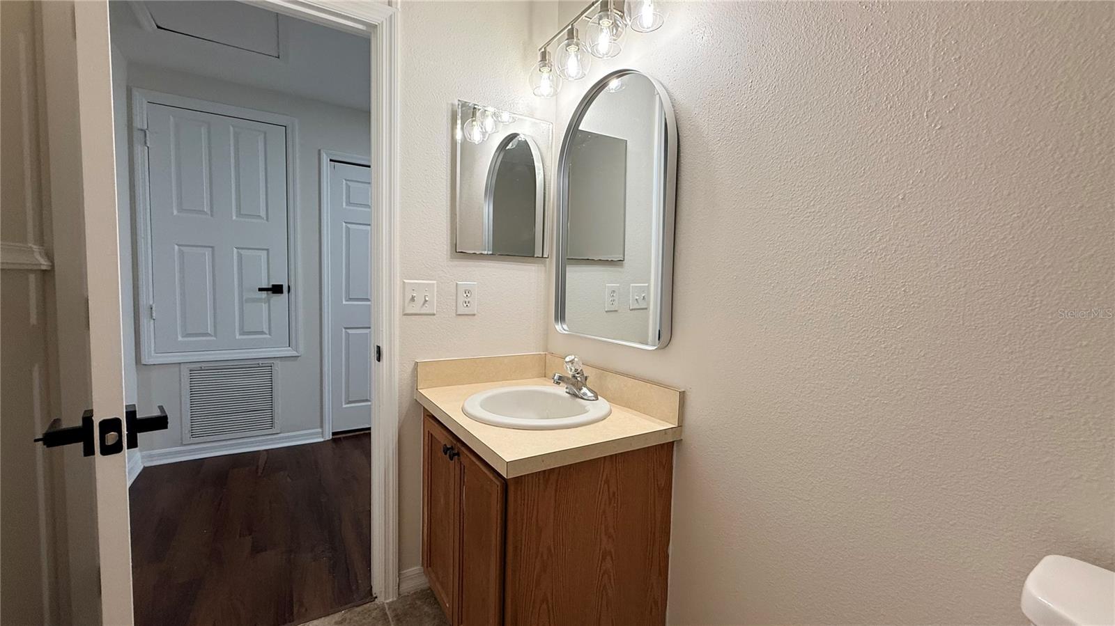AMBER POINTE UNIT 2 - Residential Lease