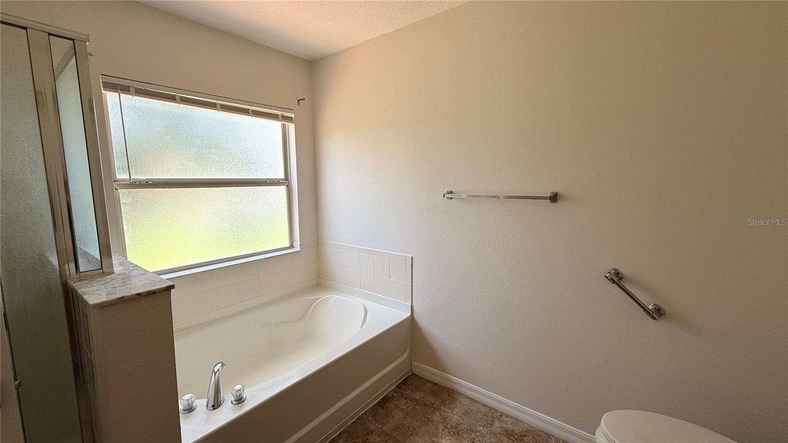 AMBER POINTE UNIT 2 - Residential Lease