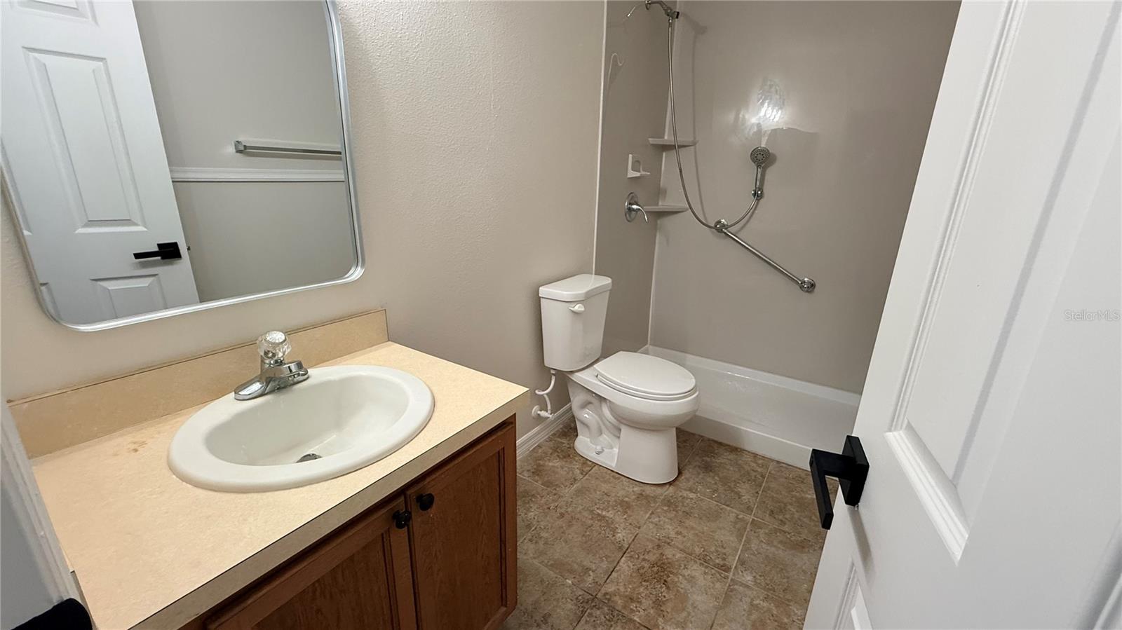 AMBER POINTE UNIT 2 - Residential Lease