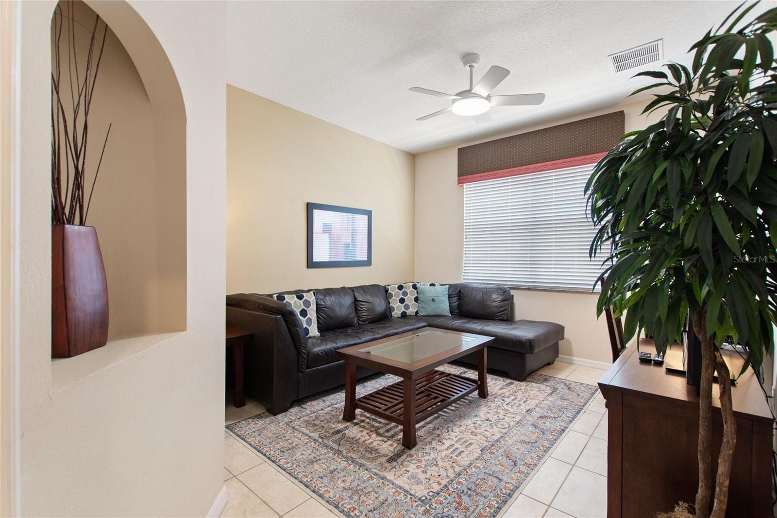 CALABAY PARC AT TOWER LAKE - Residential