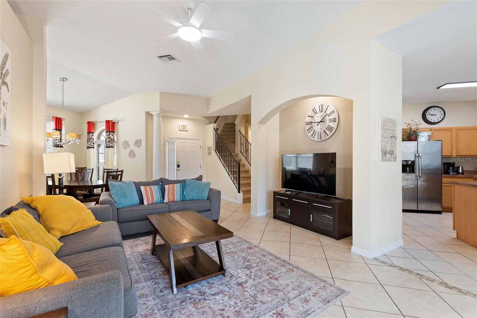 CALABAY PARC AT TOWER LAKE - Residential