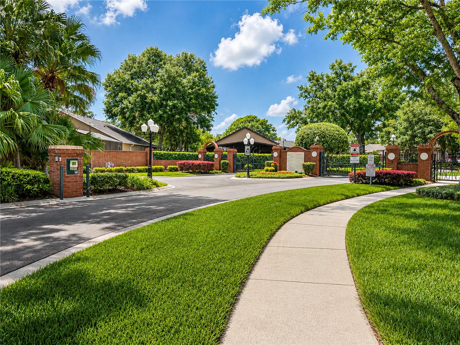 LAKE GRIFFIN ESTATES - Residential