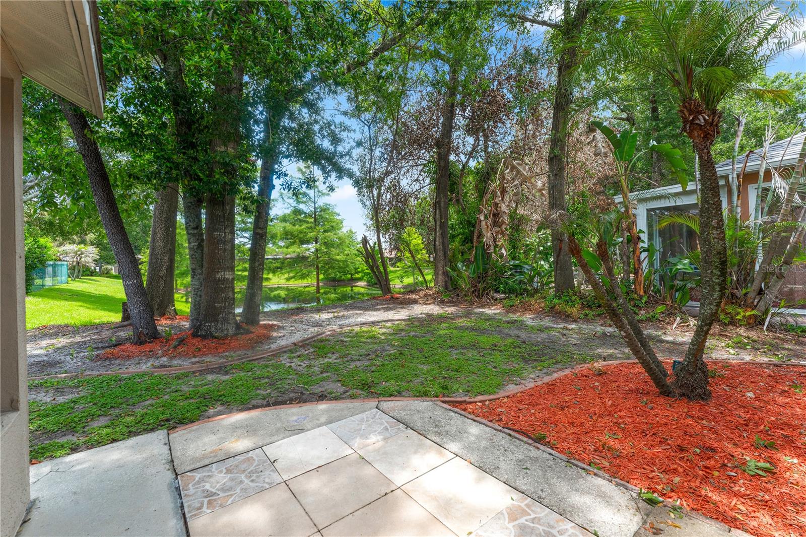LAKE GRIFFIN ESTATES - Residential