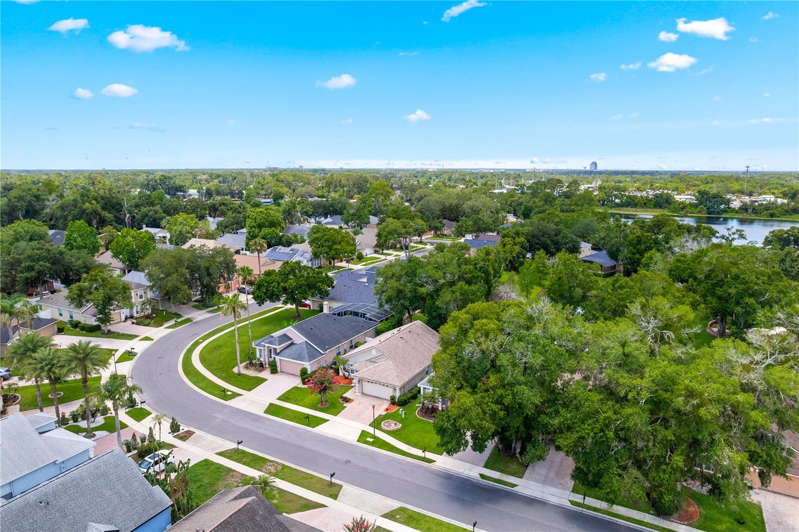 LAKE GRIFFIN ESTATES - Residential