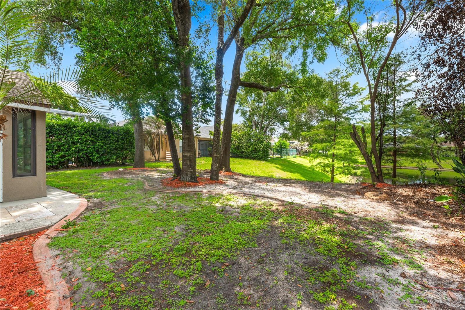 LAKE GRIFFIN ESTATES - Residential