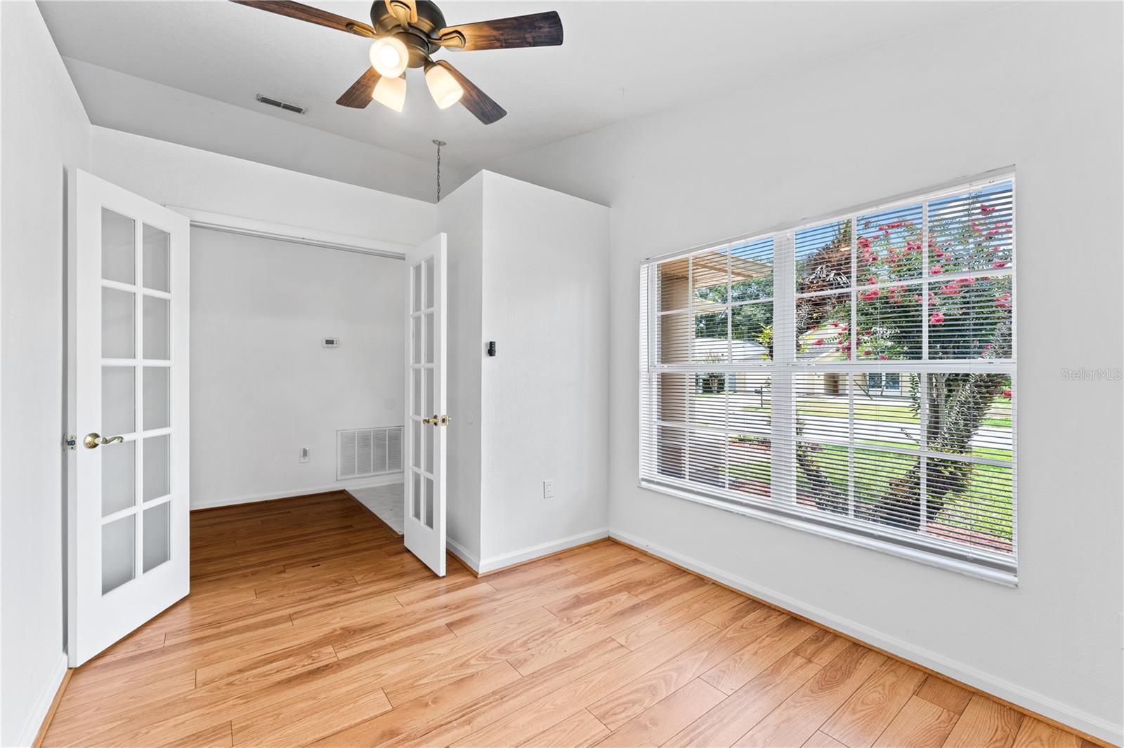 LAKE GRIFFIN ESTATES - Residential