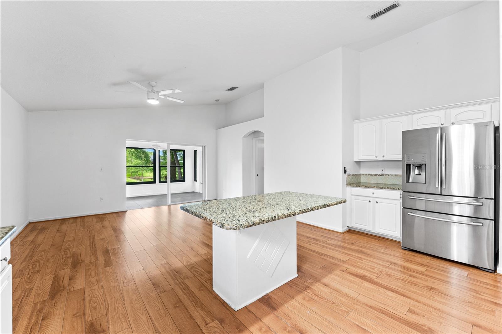 LAKE GRIFFIN ESTATES - Residential