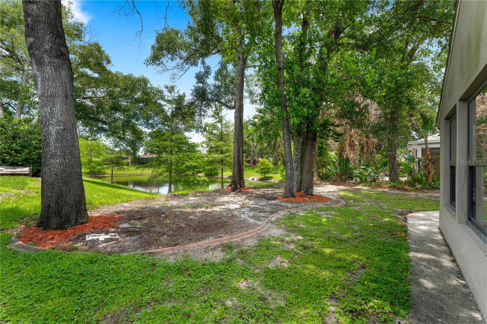 LAKE GRIFFIN ESTATES - Residential