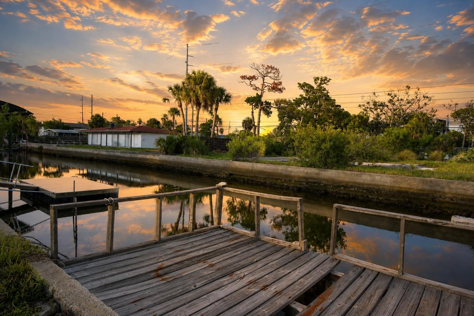 HUDSON BEACH ESTATES - Land
