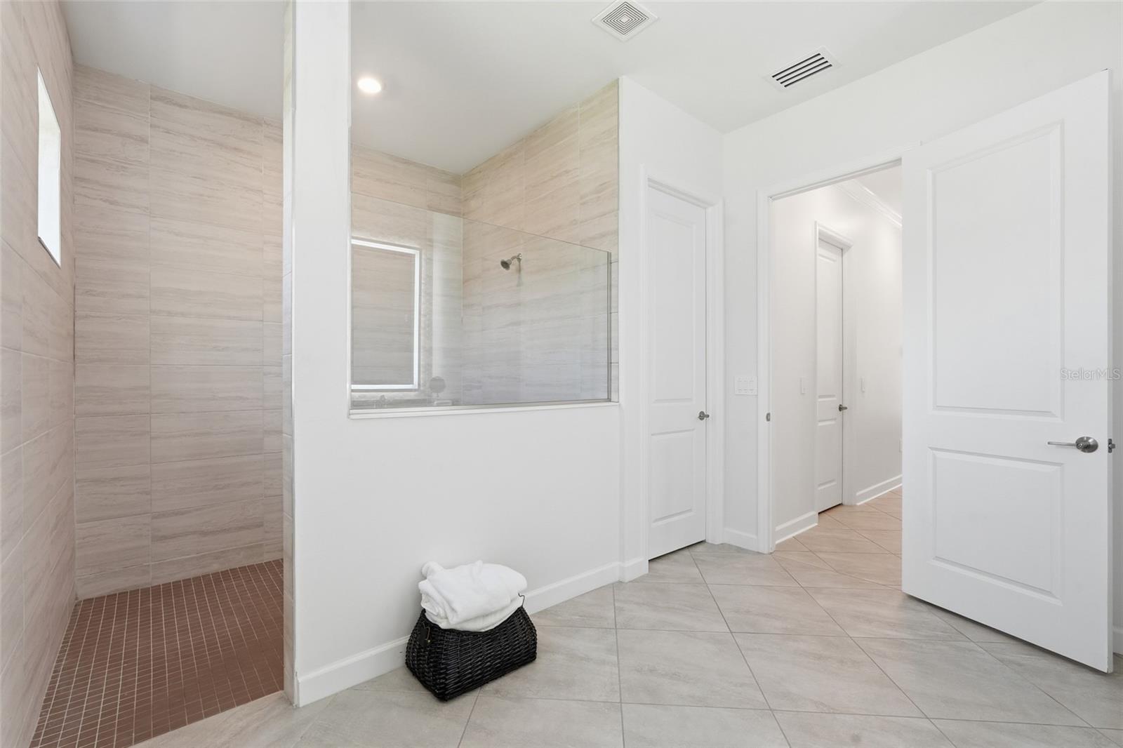 LORRAINE LAKES PH I - Residential