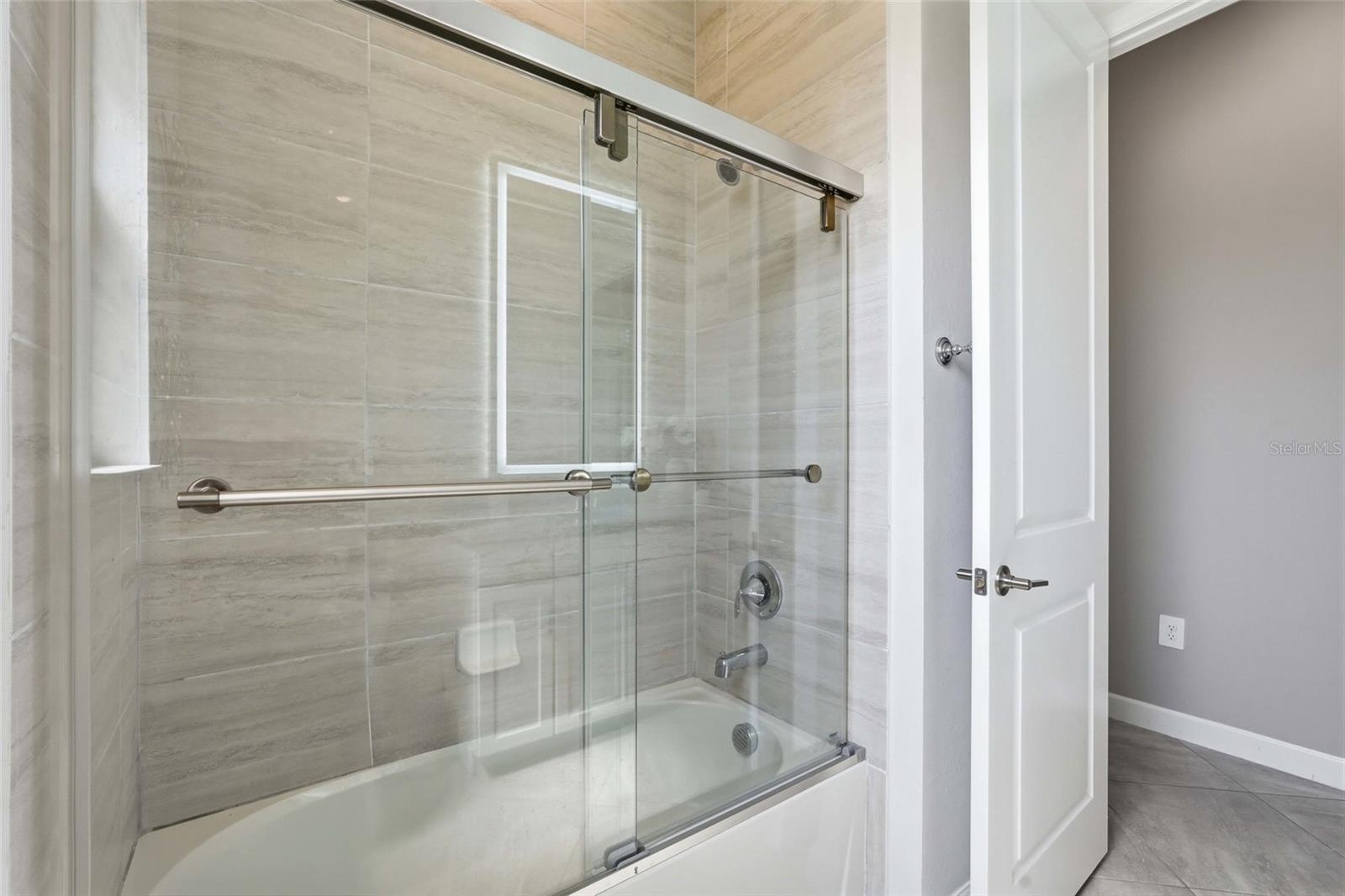 LORRAINE LAKES PH I - Residential