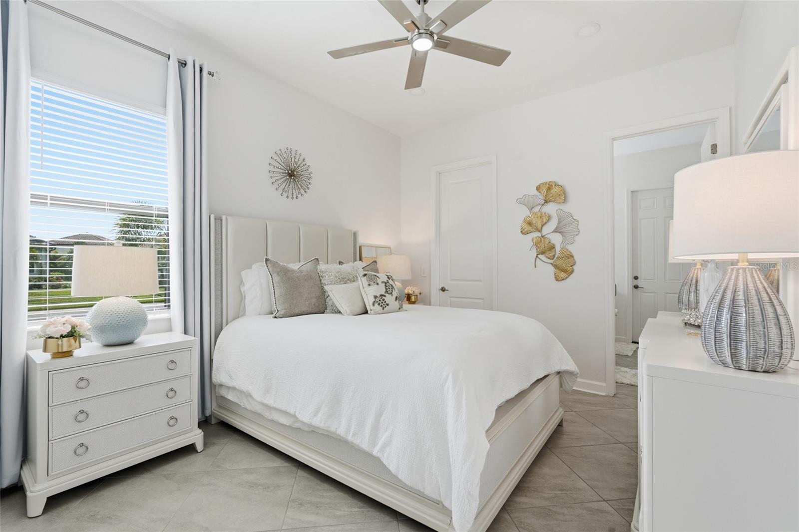 LORRAINE LAKES PH I - Residential