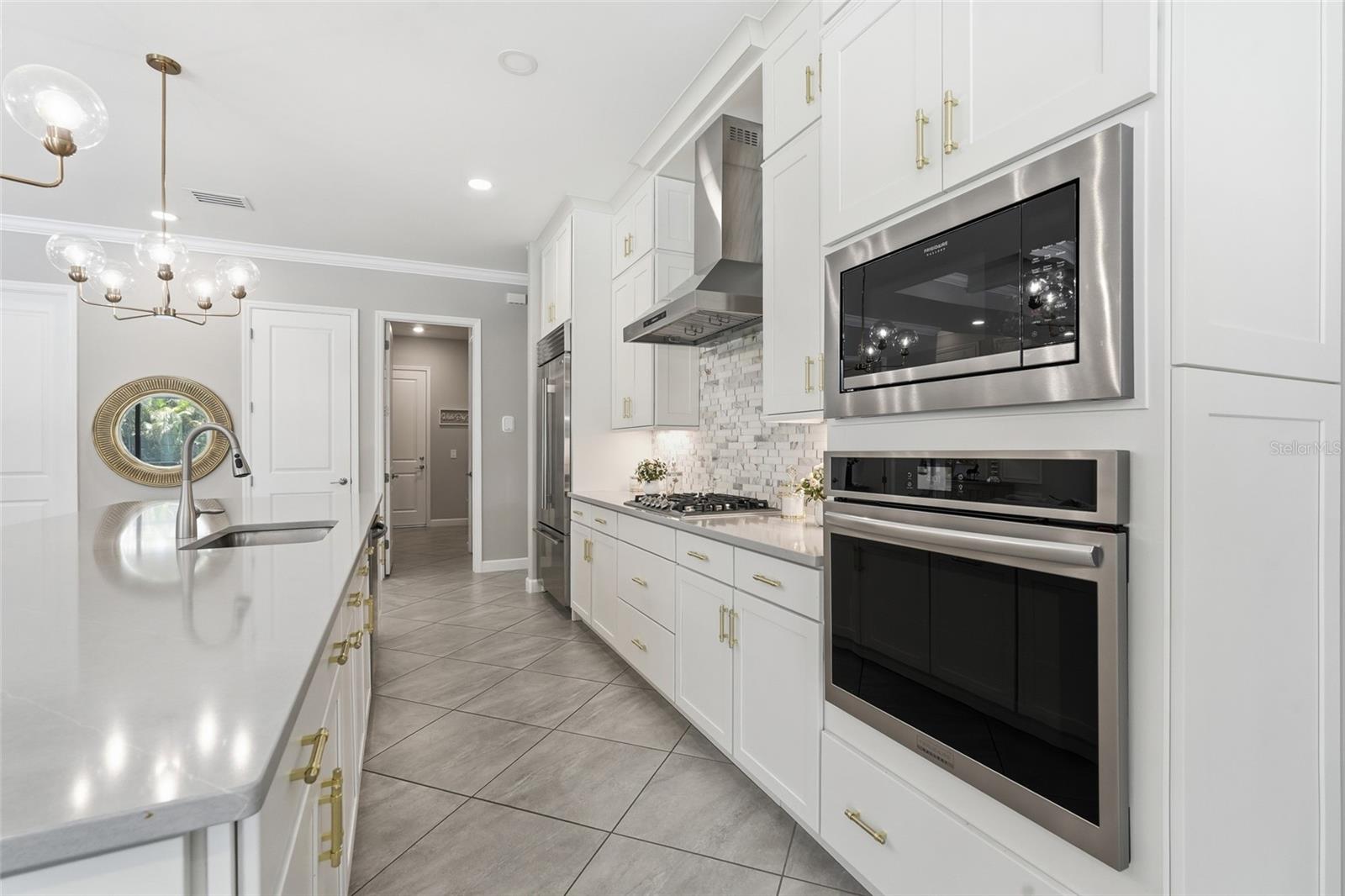 LORRAINE LAKES PH I - Residential