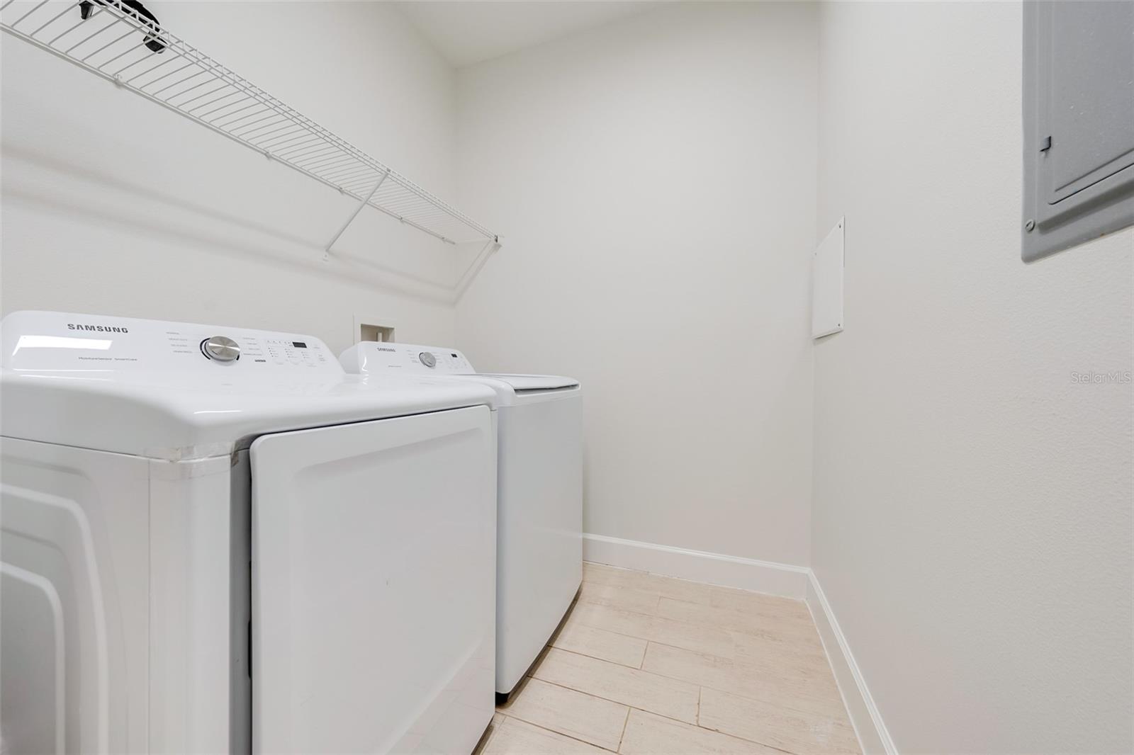 DELMOS CONDO - Residential Lease
