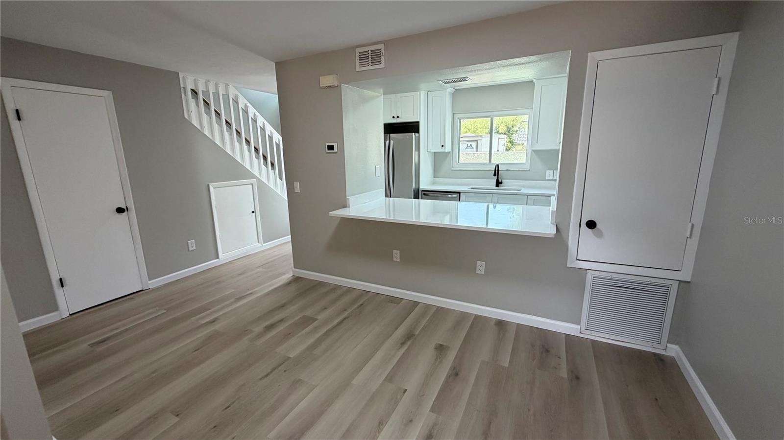 VILLAGE GROVE PH 01 - Residential
