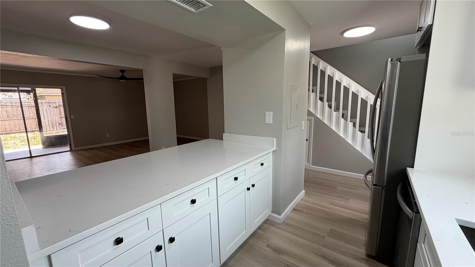 VILLAGE GROVE PH 01 - Residential