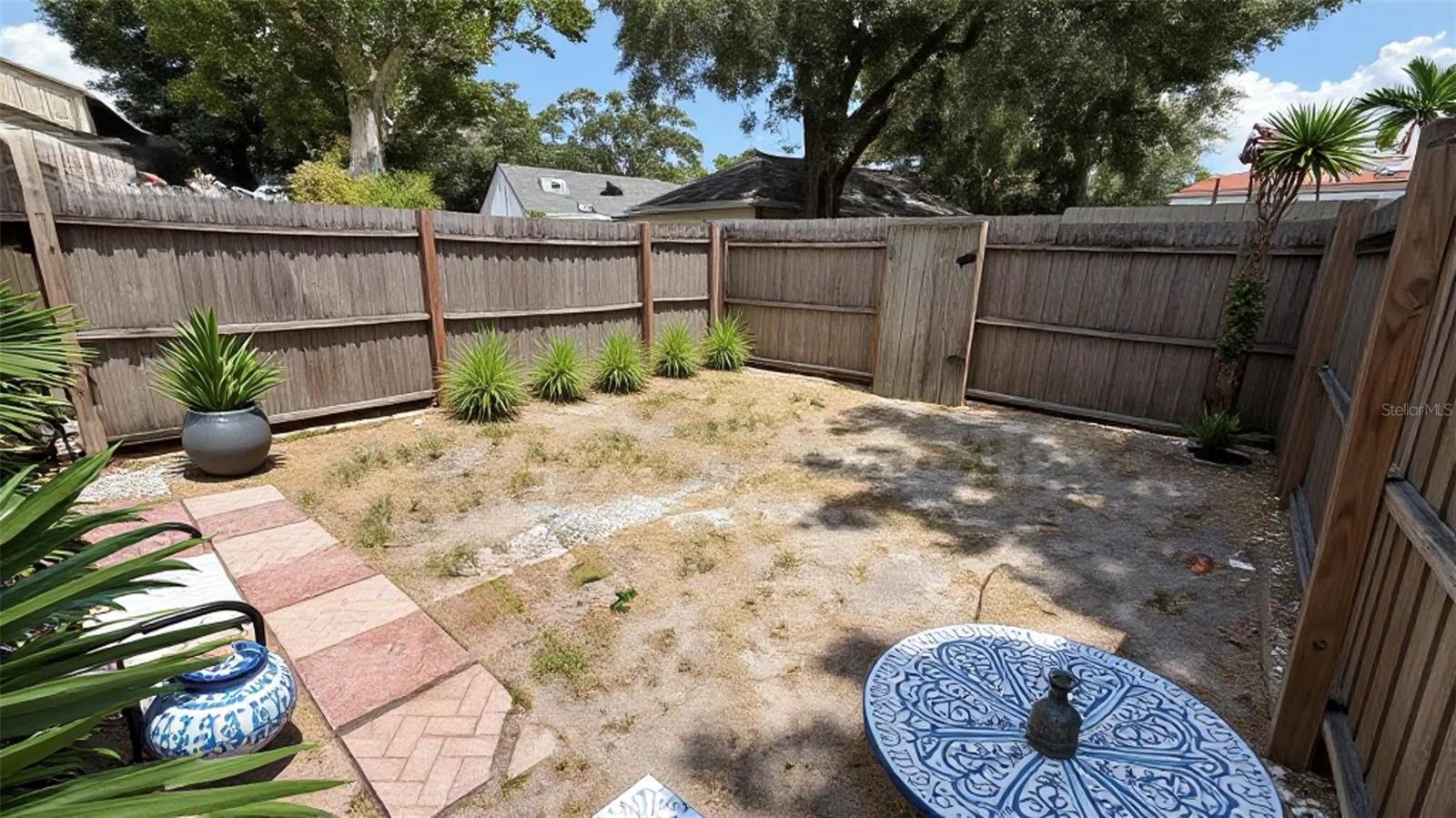 VILLAGE GROVE PH 01 - Residential