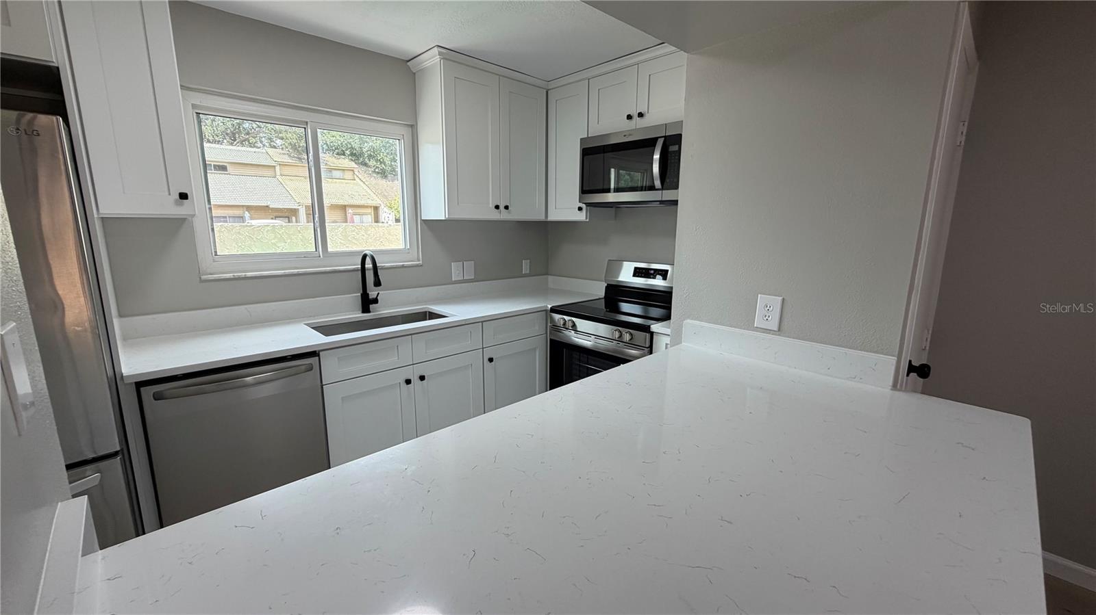 VILLAGE GROVE PH 01 - Residential