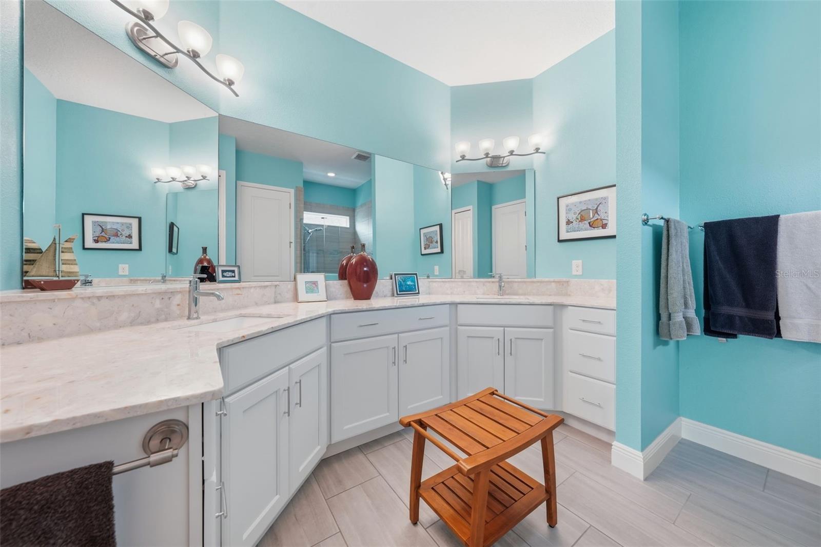 LAKES OF MOUNT DORA - Residential
