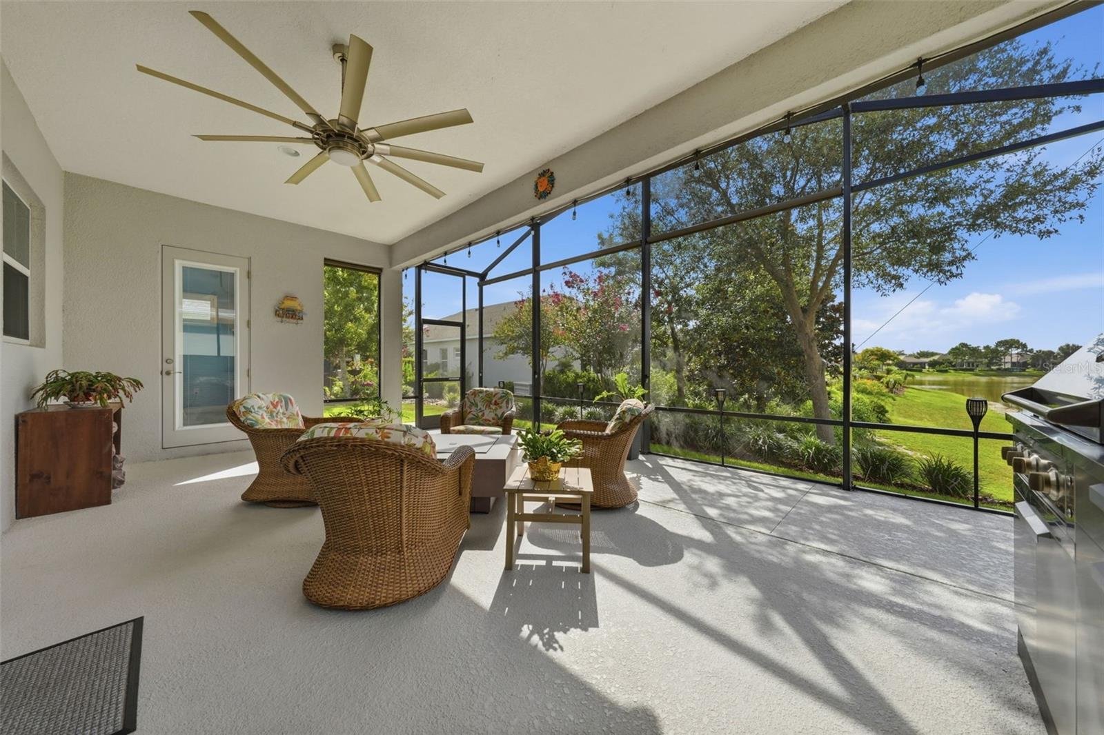 LAKES OF MOUNT DORA - Residential