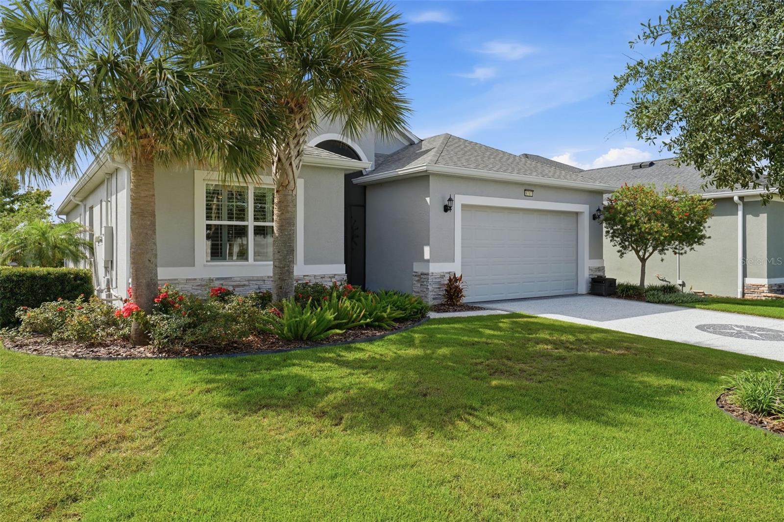 LAKES OF MOUNT DORA - Residential